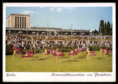 AK Berlin, Sommerblumenschau am Funkturm, Kinder tanzen auf der Wiese, Ausstellung