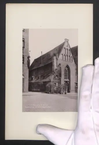 Fotografie unbekannter Fotograf, Ansicht Nürnberg, St. Moritz Kapelle mit Bratwurstglöcklein, Grossformat 25 x 17cm