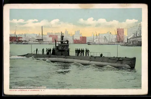 AK US-Navy U-Boot der K-Klasse im Hafen