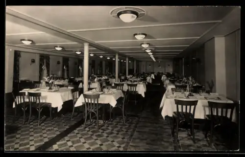 AK Passagierschiff M.S. St. Louis der Hamburg-Amerika Linie, Speisesaal der Touristen-Klasse
