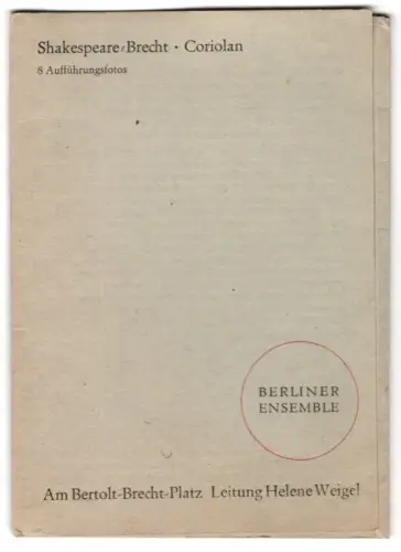 8 Fotografien PGH Film und Bild, Berlin, Aufführung des Coriolan von William Shakespeare, Premiere 1964, in Umschlag