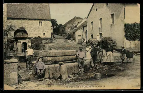 AK Noroy-le-Bourg, Une fontaine