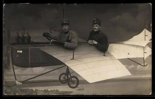 Foto-AK Soldaten in einem Flugzeug, Studiokulisse