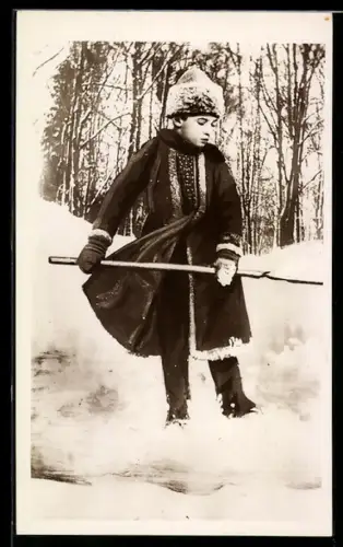 AK Prinz Alexej von Russland in traditioneller Winterkleidung