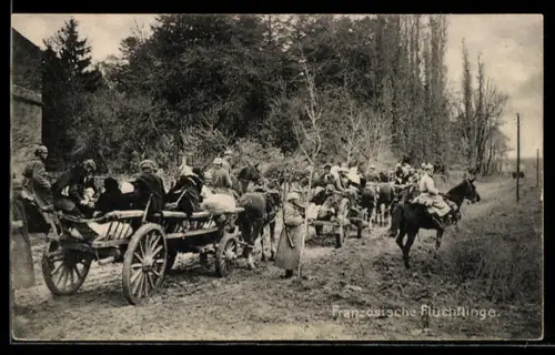 AK Französische Flüchtlinge auf dem Marsch