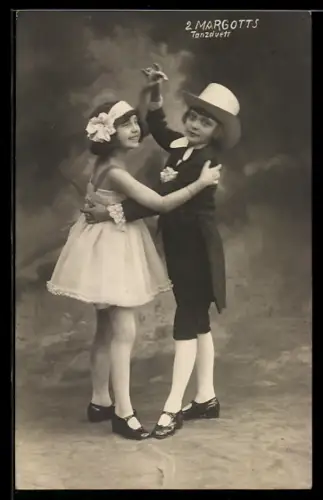 AK Margotts Tanzduett, Elegantes Kinderpaar beim Tanz
