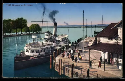 AK Bregenz a. B., Hafen mit Dampfschiff und Passagierkai