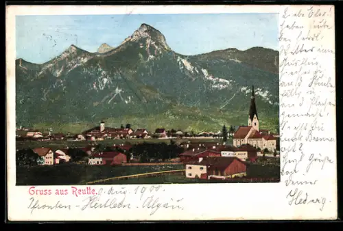 AK Reutte, Ortsansicht mit Kirche und Gebirgszug