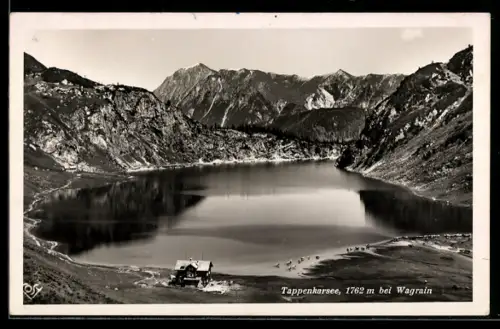 AK Wagrain, Tappenkarsee mit Hütte und Gebirgspanorama