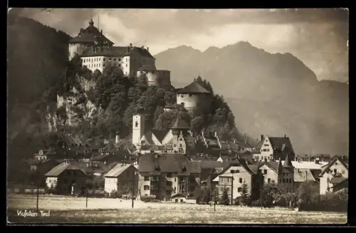 AK Kufstein /Tirol, Festung über Ortsansicht mit Gebirgspanorama