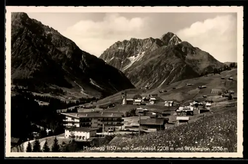 AK Hirschegg, Ortsansicht mit Zwölferkopf und Widderstein