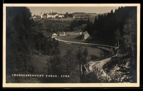 AK Vorau /Stmk., Chorherrenstift mit Strassenpartie