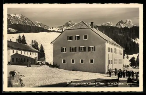 AK Grän in Tirol, Jugendlager, Ortspartie im Schnee
