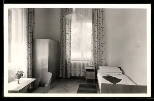 AK Judendorf-Strassengel, Versicherungsanstalt der österr. Eisenbahn, Erholungsheim, Innenansicht eines Zimmers