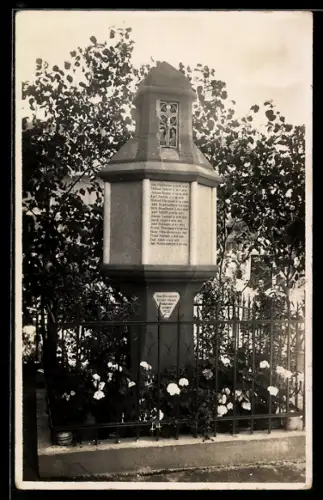 AK Neukirchen /Enknach, Kriegerdenkmal