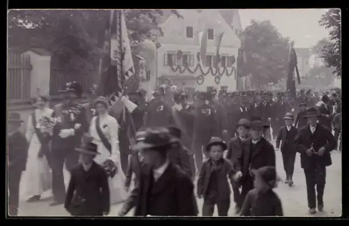 AK Aschach /Donau, Strassenumzug