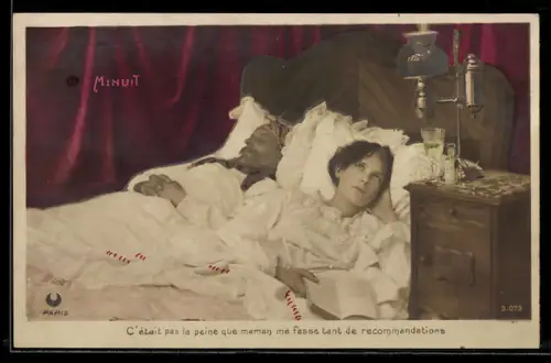 AK Ehemann schläft neben Frau im Bett, Erotik