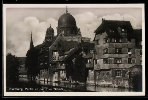 Foto-AK Nürnberg, Partie an der Insel Schütt mit Synagoge