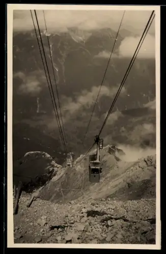 Foto-AK Zugspitze, Zugspitz-Seilbahn am Berghang