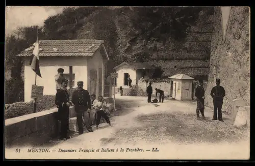 AK Menton, Douaniers Francais et Italiens à la Frontière