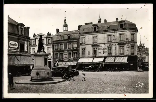 AK La Fleche, Place Henri IV