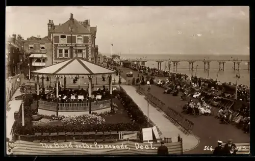 AK Deal, The Band on the Promenade