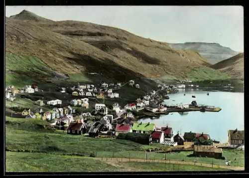 AK Vestmanna, Blick auf Dorf und Hafen
