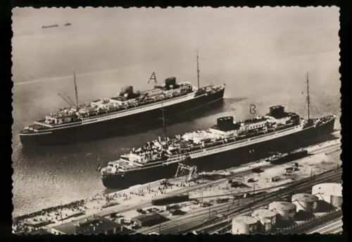 AK Passagierschiffe Bremen und Europa des Norddeutschen Lloyd vor der Columbuskaje in Bremerhaven