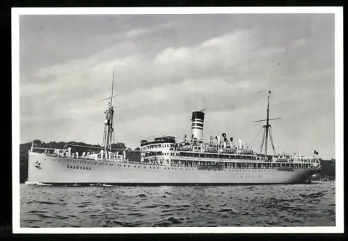 AK Passagierschiff Usambara der Deutschen Ost-Afrika-Linie auf der Unterelbe