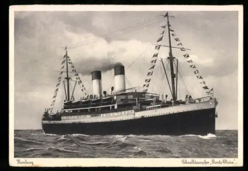 AK Passagierschiff Monte Olivia auf hoher See, Flaggengala