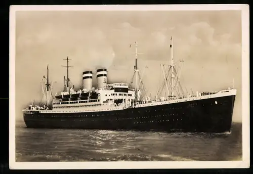 AK Passagierschiff Hansa der Hapag auf hoher See