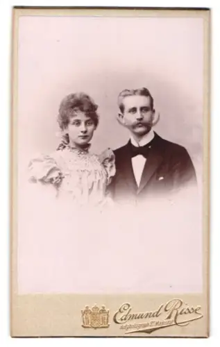 Fotografie Edmund Risse, Bochum, Friedrichstrasse 36, Paar im Porträt