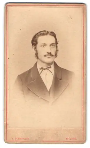 Fotografie E. Schroeter, Meissen, Obergasse 597, Porträt des Herrn Oskar Zillner, 1875