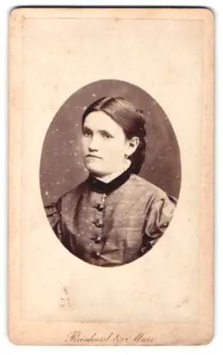 Fotografie Reinhardt & Marr, Zweibrücken, Neue Bahnhofstrasse, Porträt einer Frau