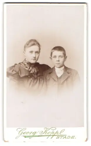 Fotografie Georg Kopp, Stade, Wilhadikirchhof 86, Willi und Alma Kucklohe