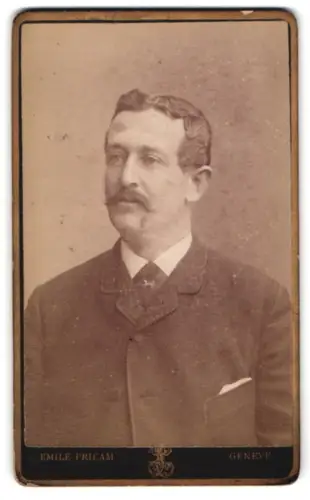 Fotografie Emile Pricam, Genève, Boulevard du Plainpalais 2, M. Waitz im Porträt