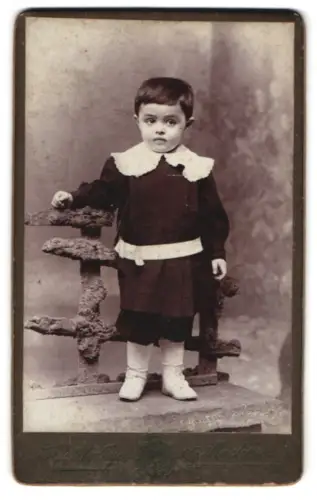 Fotografie H. Mediyer, Moskau, Rudi Taube als Kind im Jahr 1903