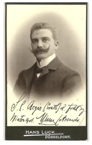 Fotografie Hans Luck, Düsseldorf, Bismarckstrasse 65, S. C. Aegir mit Schnauzbart