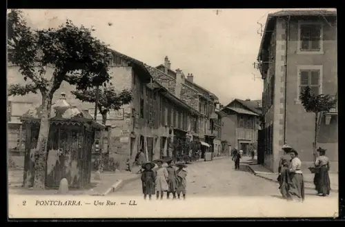 AK Pontcharra, Une Rue