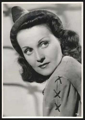 Fotografie Schauspielerin Suzanne Almassy im Porträt