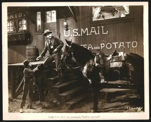 Fotografie Szene aus dem Film Union Pacific, Grossformat 21 x 26cm