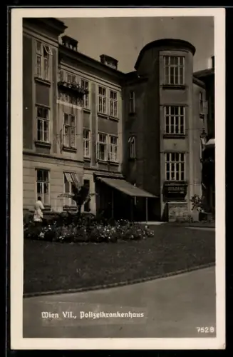 AK Wien, Polizeikrankenhaus, Teilansicht vom Hof mit Ausgang u. Turm, Arzt