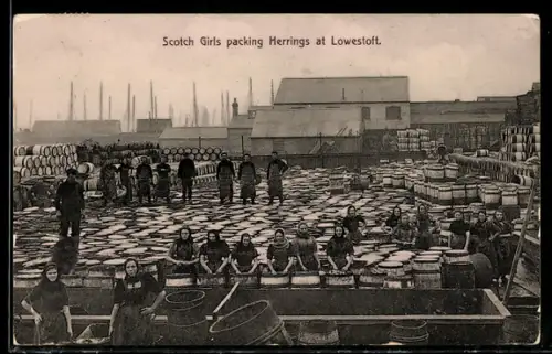 AK Lowestoft, Scotch Girls packing Herrings at Lowestoft