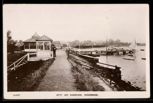 AK Woodbridge, Jetty and Bandstand