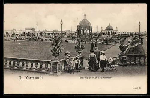 AK Gt. Yarmouth, Wellington Pier and Gardens