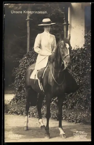 AK Kronprinzessin Cecilie zu Pferd