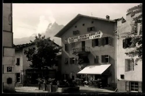 AK Kastelruth, Partie mit Post-Gasthaus-Lamm
