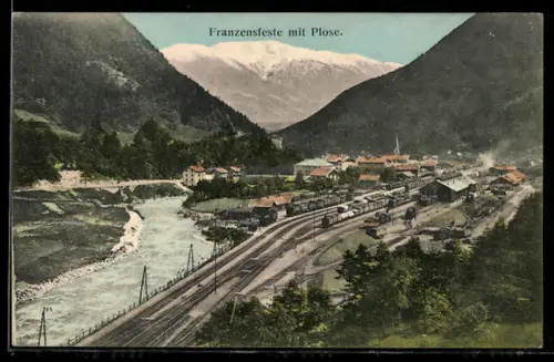 AK Franzensfeste, Ortschaft mit Plose, Eisenbahngleise und Bahnhof
