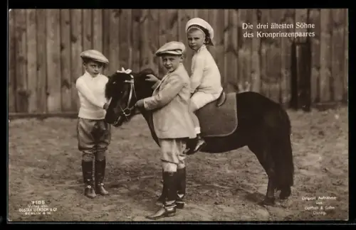 AK Kleine Reiter, Die Söhne unseres Kronprinzenpaares mit Pony