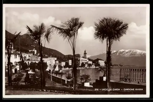 AK Gardone-Riviera, Grand Hotel, Palmen, Bergpanorama, Gardasee